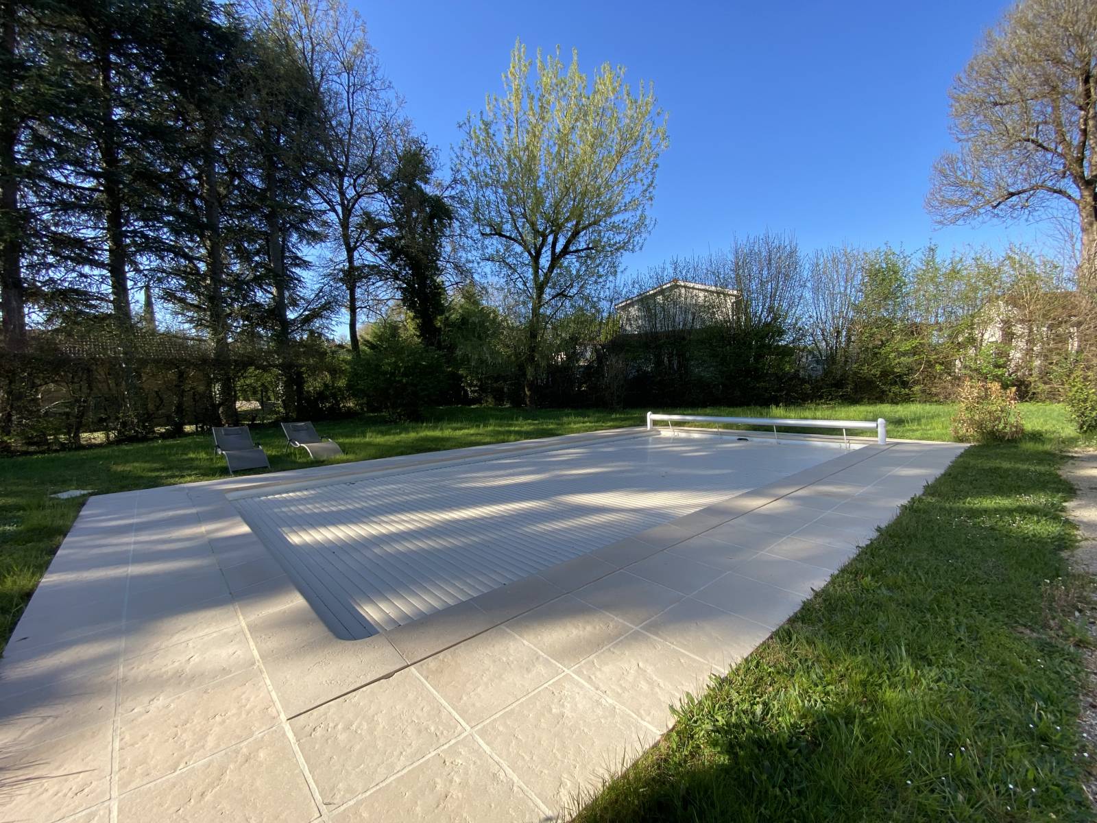 A vendre : Maison avec piscine dans la plaine de l'ain