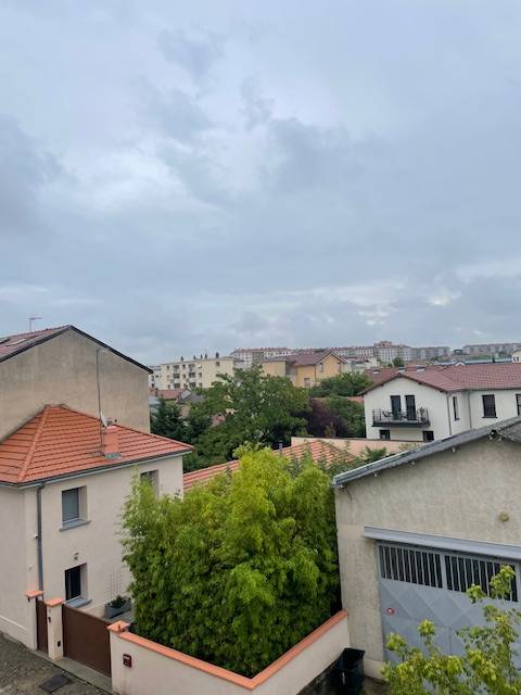 LYON 8 T2 vendu loué