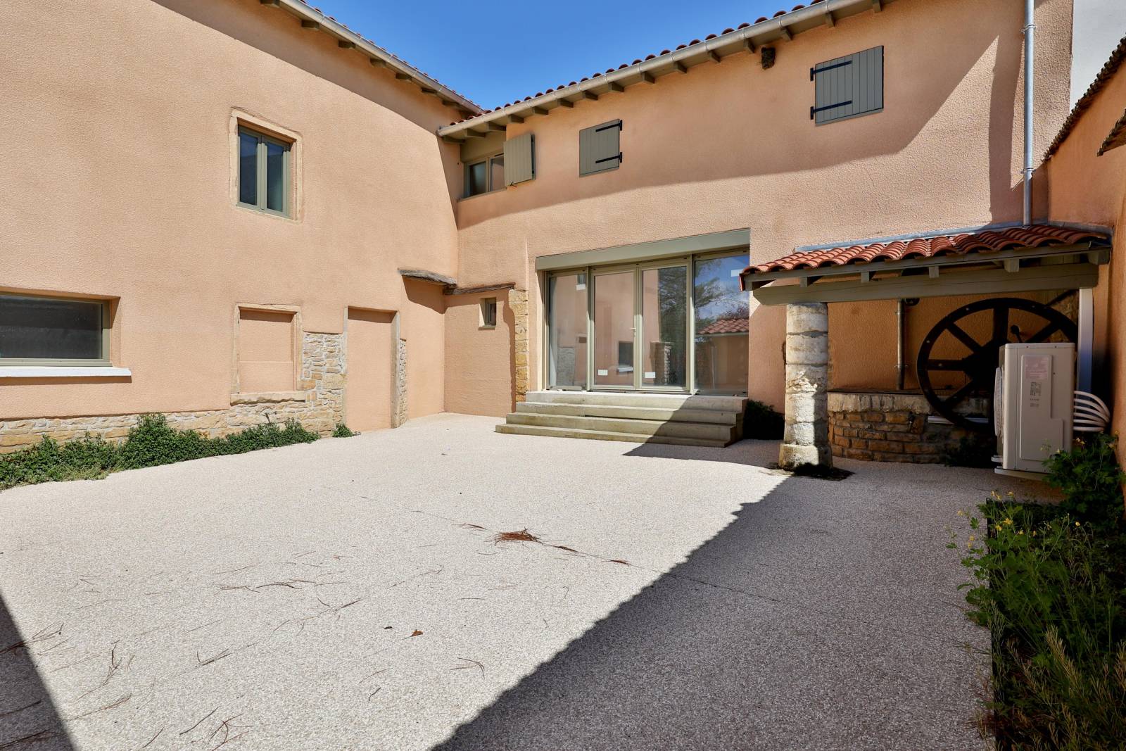 T5 rénové avec dépendance, jardin clos, piscine, 2 parkings - Saint-Cyr-au-Mont-d'Or