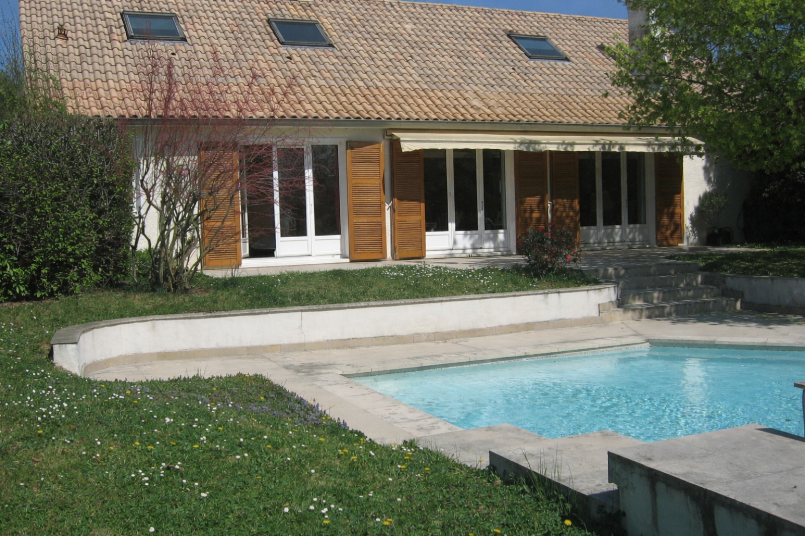 Lissieu proche Limonest, Domaine de Bois Dieu 69380, Villa 160 m2 avec 4 Chambres et piscines