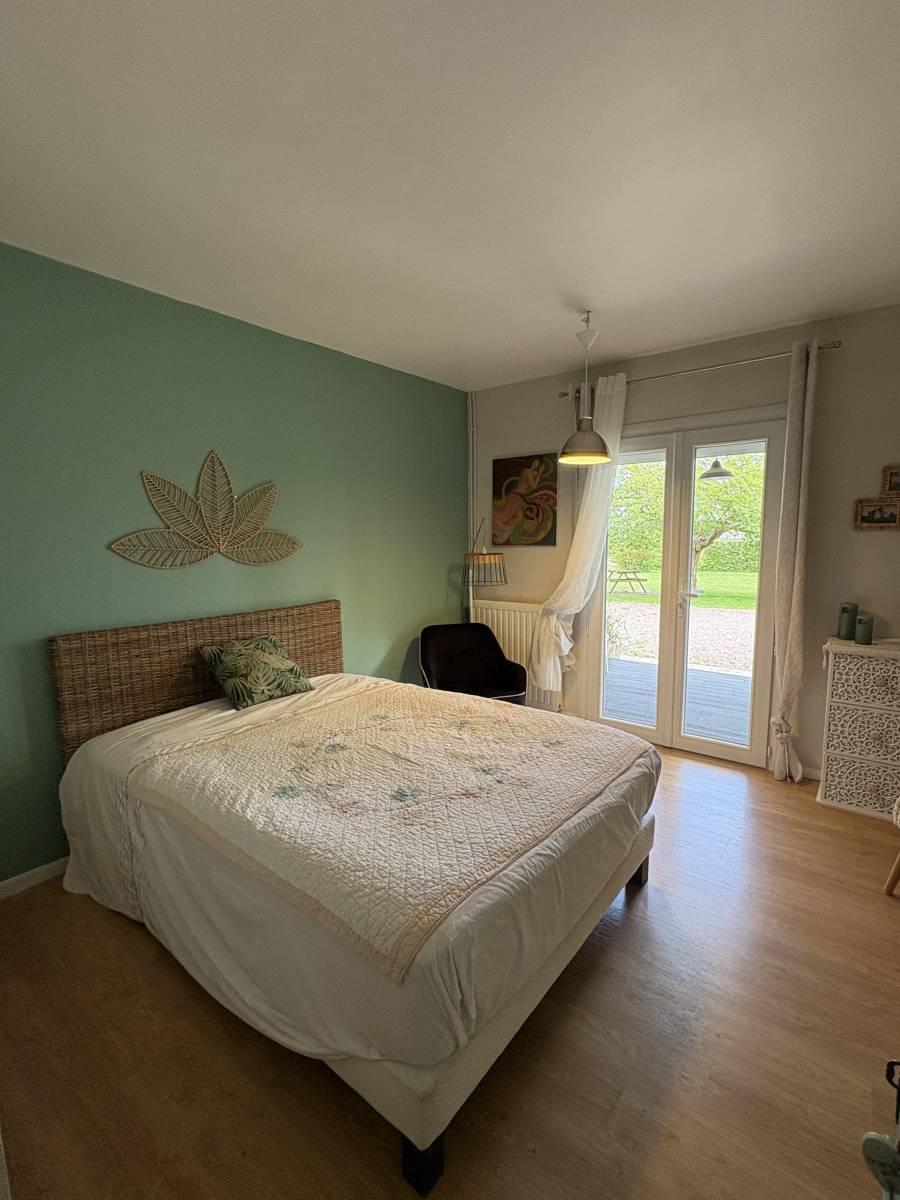 Maison avec piscine couverte 14100