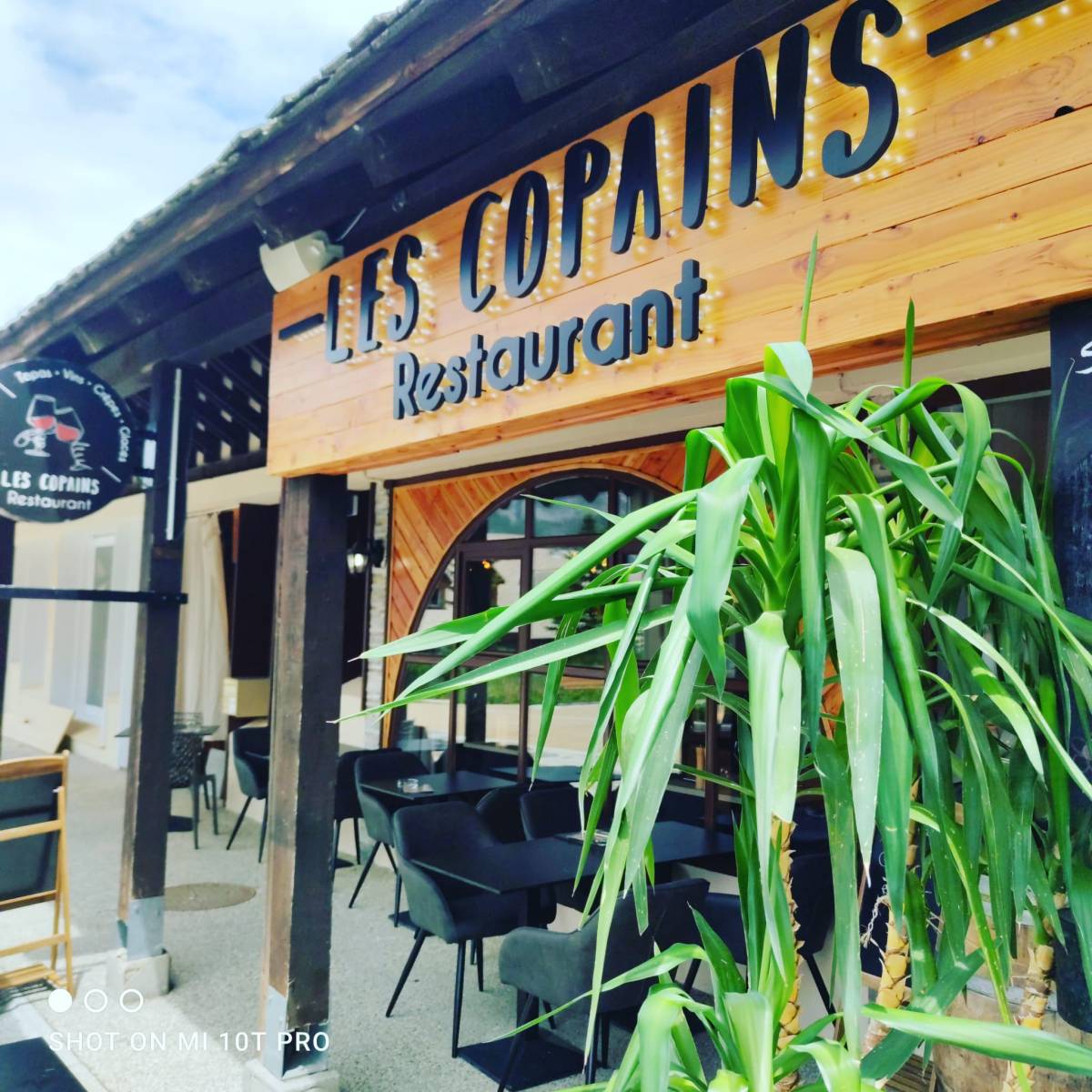 La Joue du Loup Front de Piste, Restaurant rentabilité assurée avis google 4,7 Rare