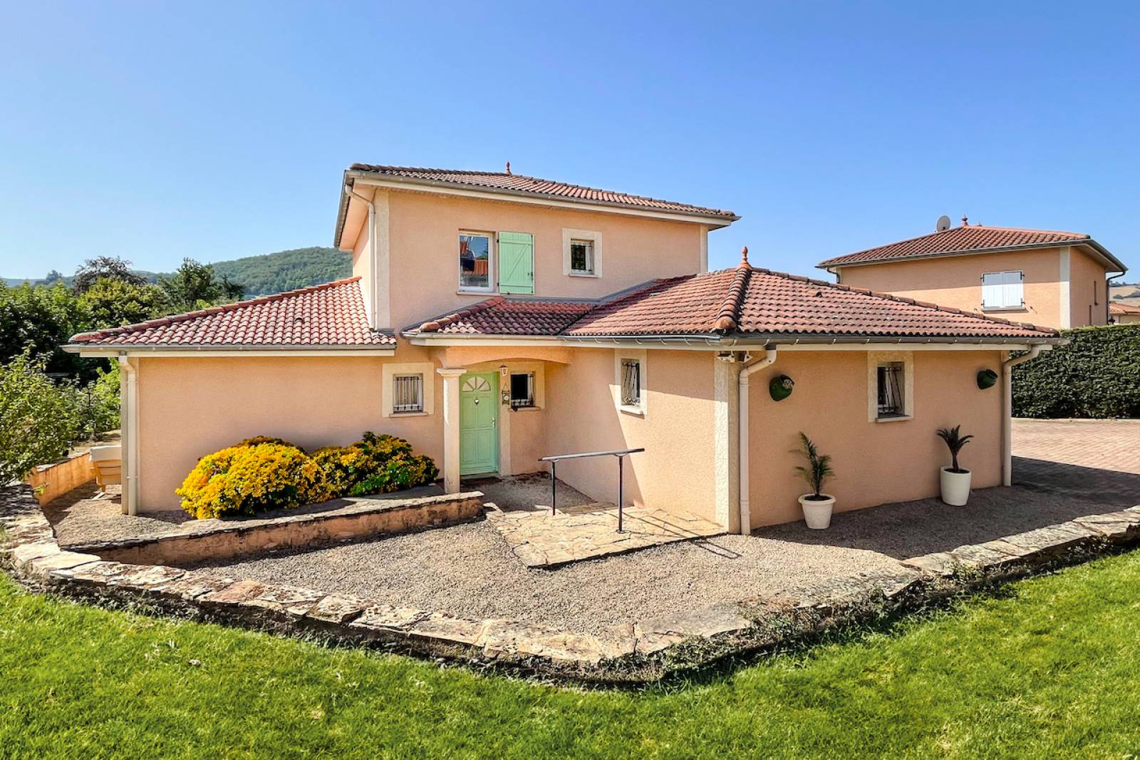 Maison individuelle avec terrain arboré à Vindry-sur-Turdine