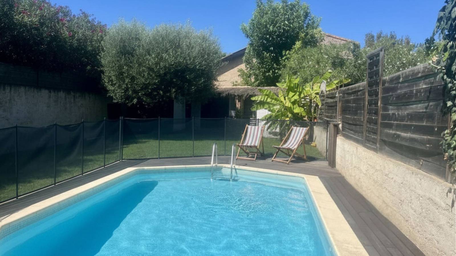 Maison de ville à Valros avec jardin et piscine