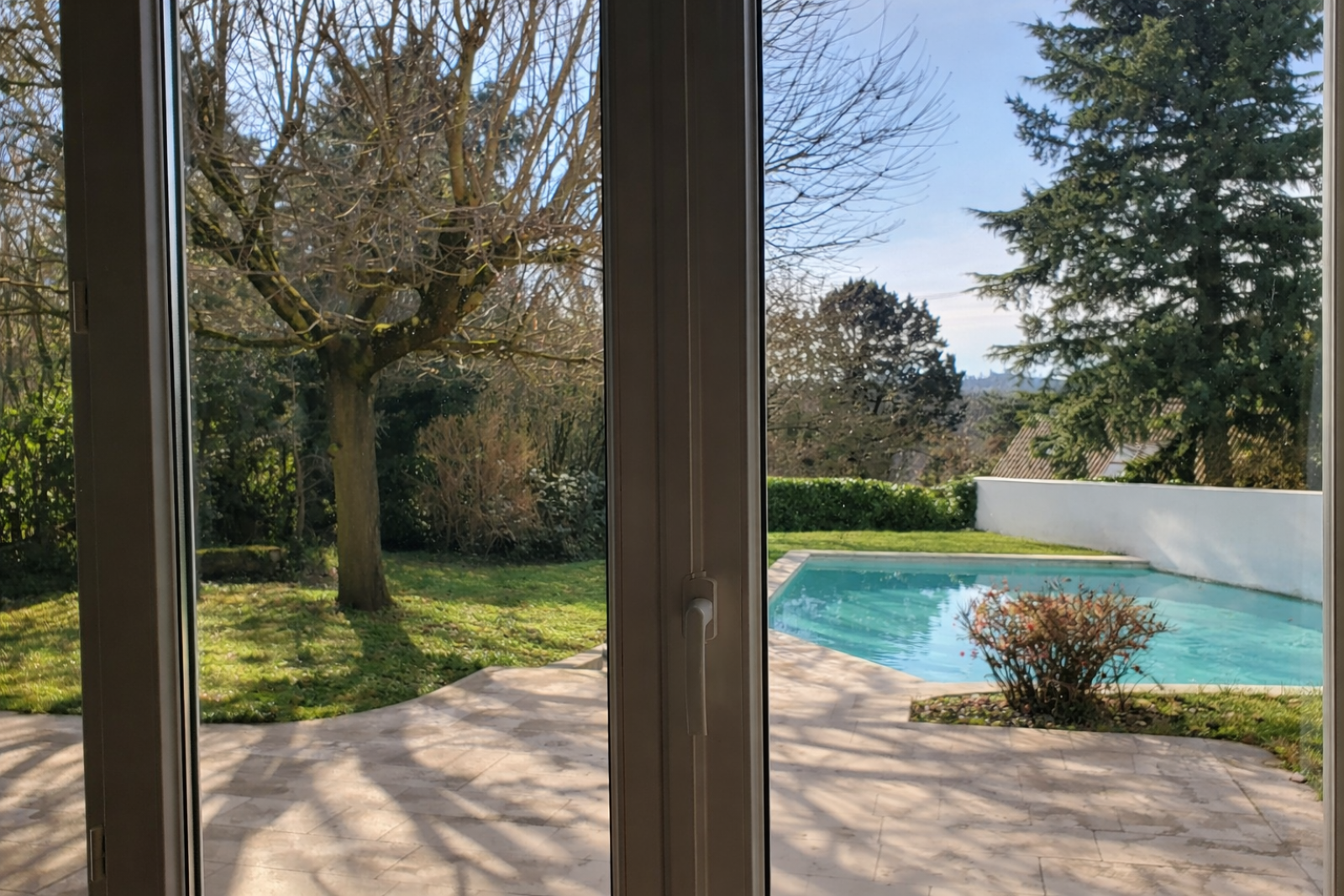 Lissieu proche Limonest, Domaine de Bois Dieu 69380, Villa 160 m2 avec 4 Chambres et piscines