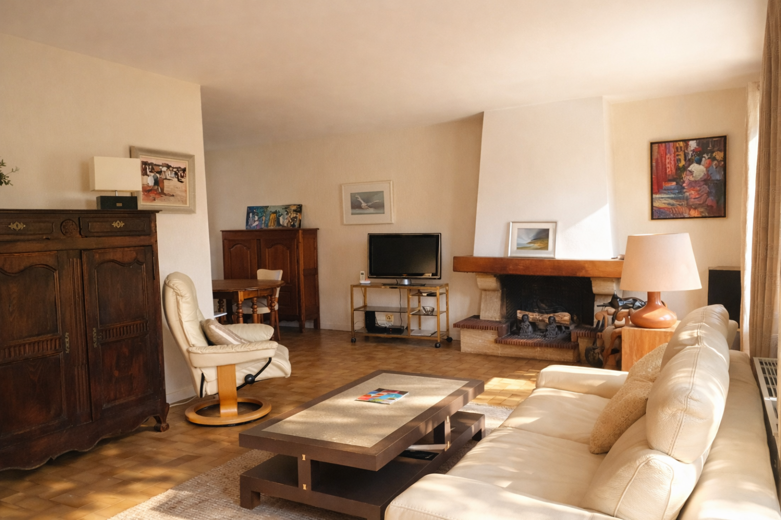 Lissieu proche Limonest, Domaine de Bois Dieu 69380, Villa 160 m2 avec 4 Chambres et piscines