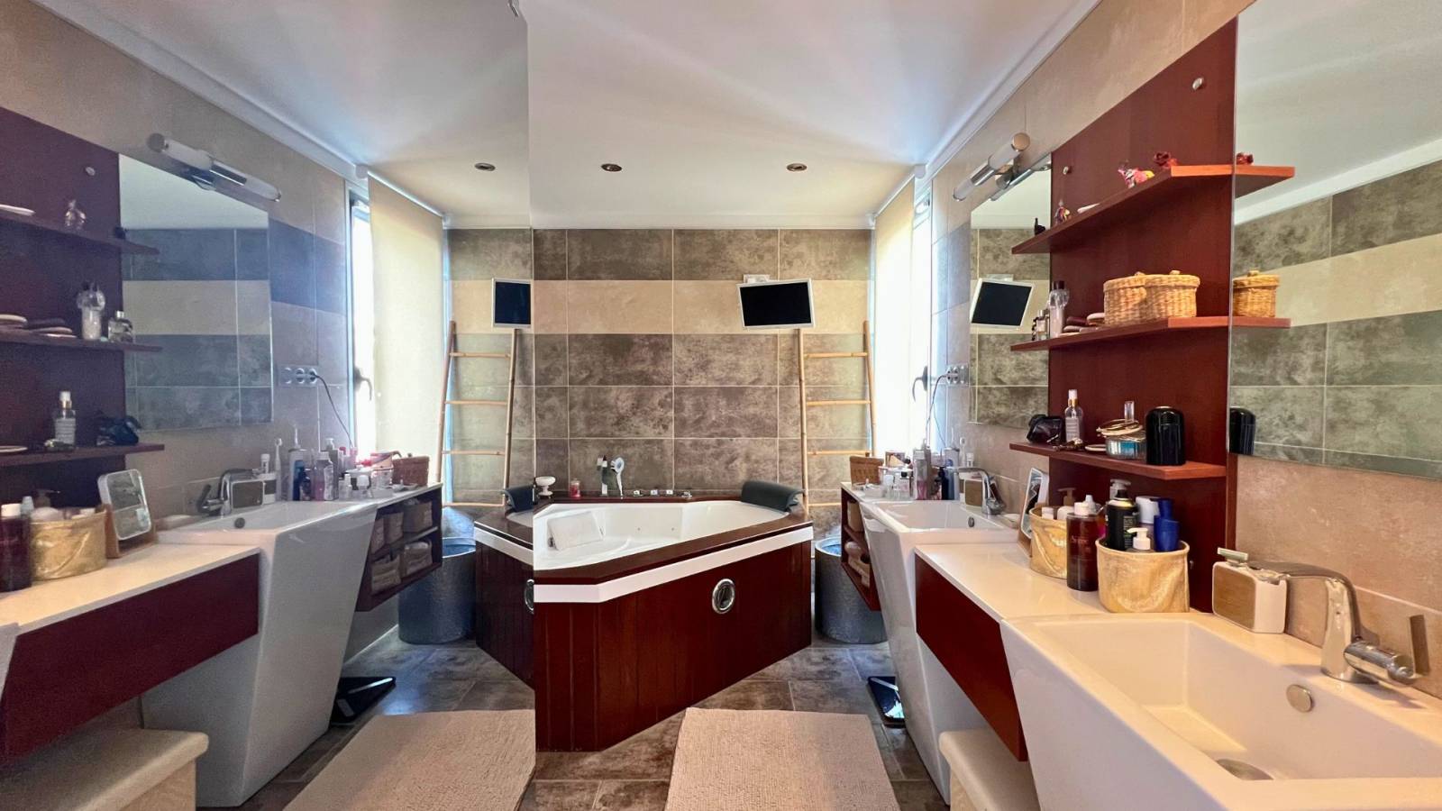 La-Redorte : Villa d’exception avec vue dégagée