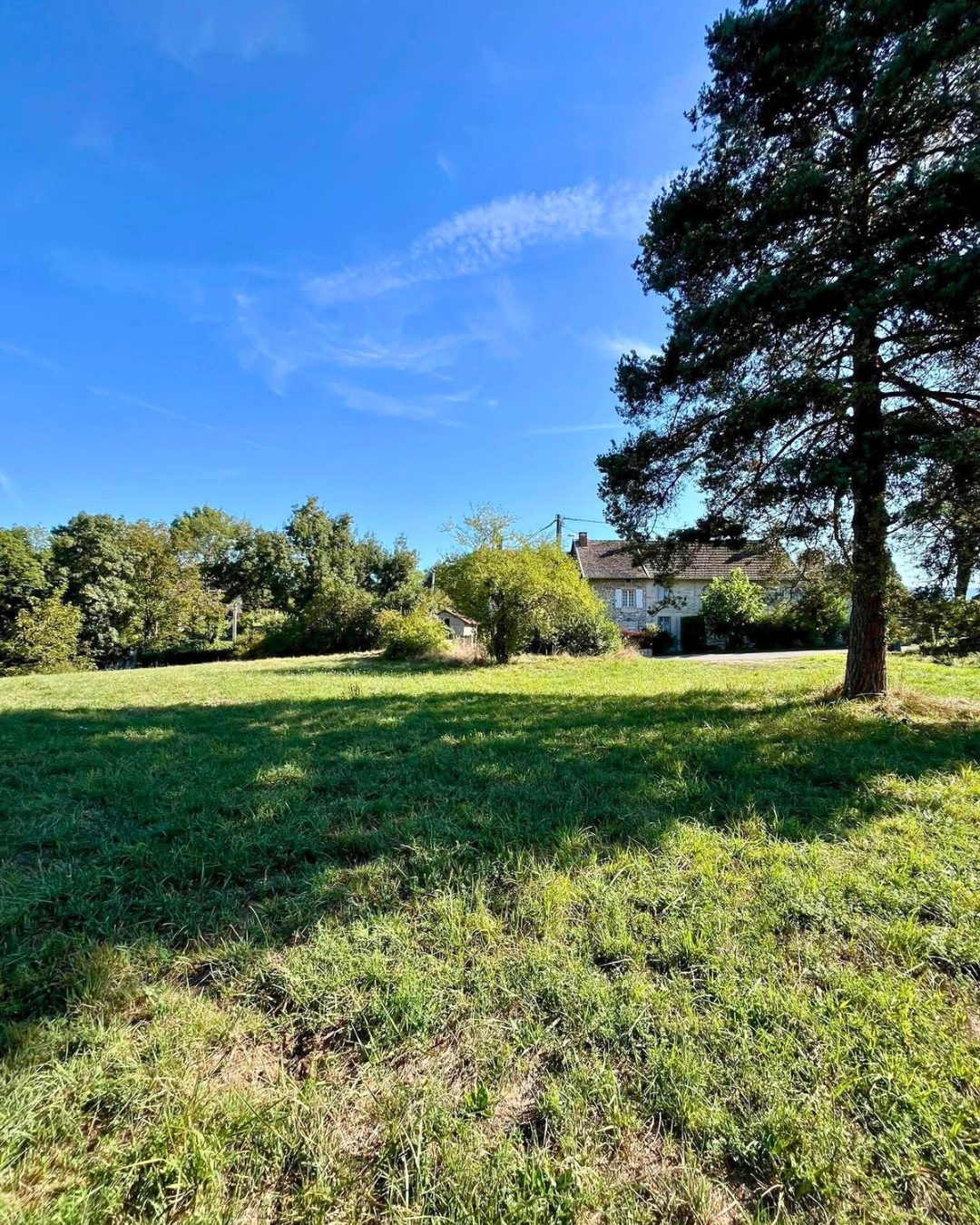 Propriété équestre de caractère de 2 hectares située dans l'Isère