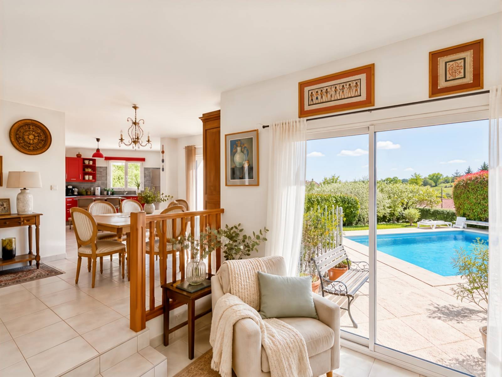 CHATILLON - Maison familiale avec piscine et vue dégagée