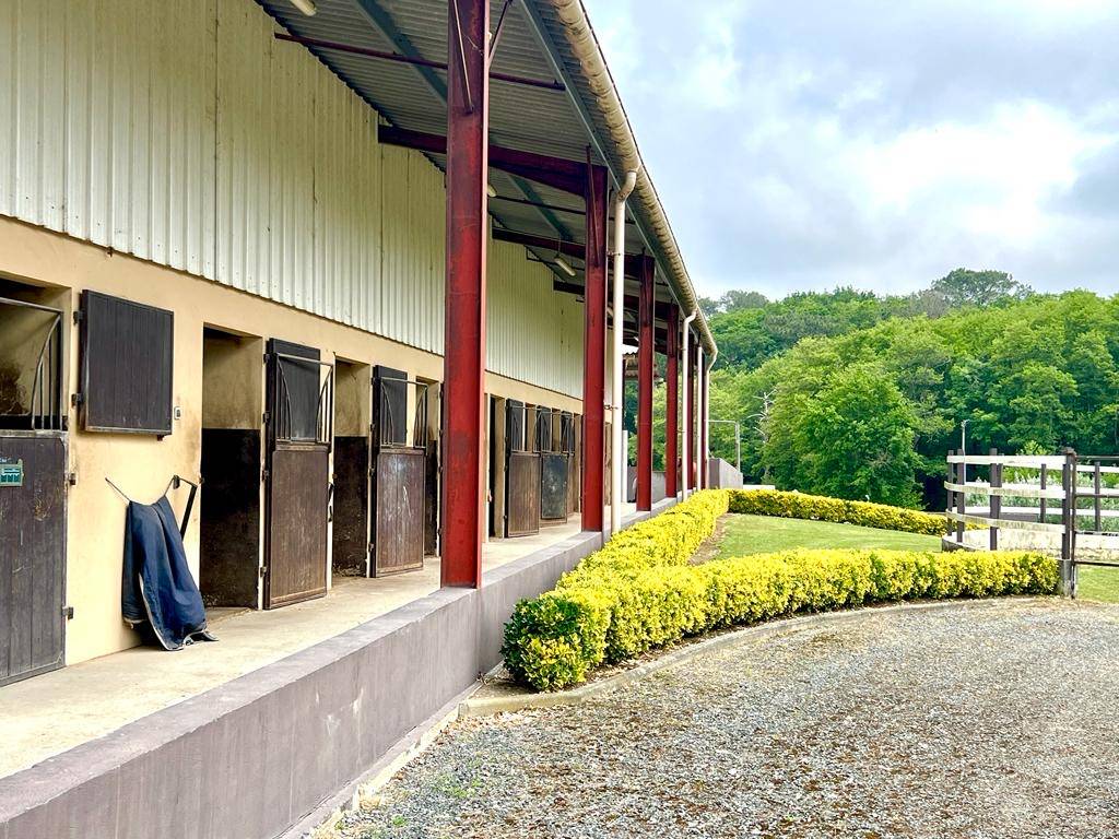 Propriété équestre d’exception à 2km des plages située dans les Pyrénées-Atlantiques  