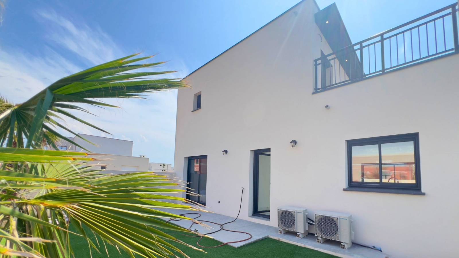 Villa récente proche Béziers idéalement située à deux pas des plages de Serignan