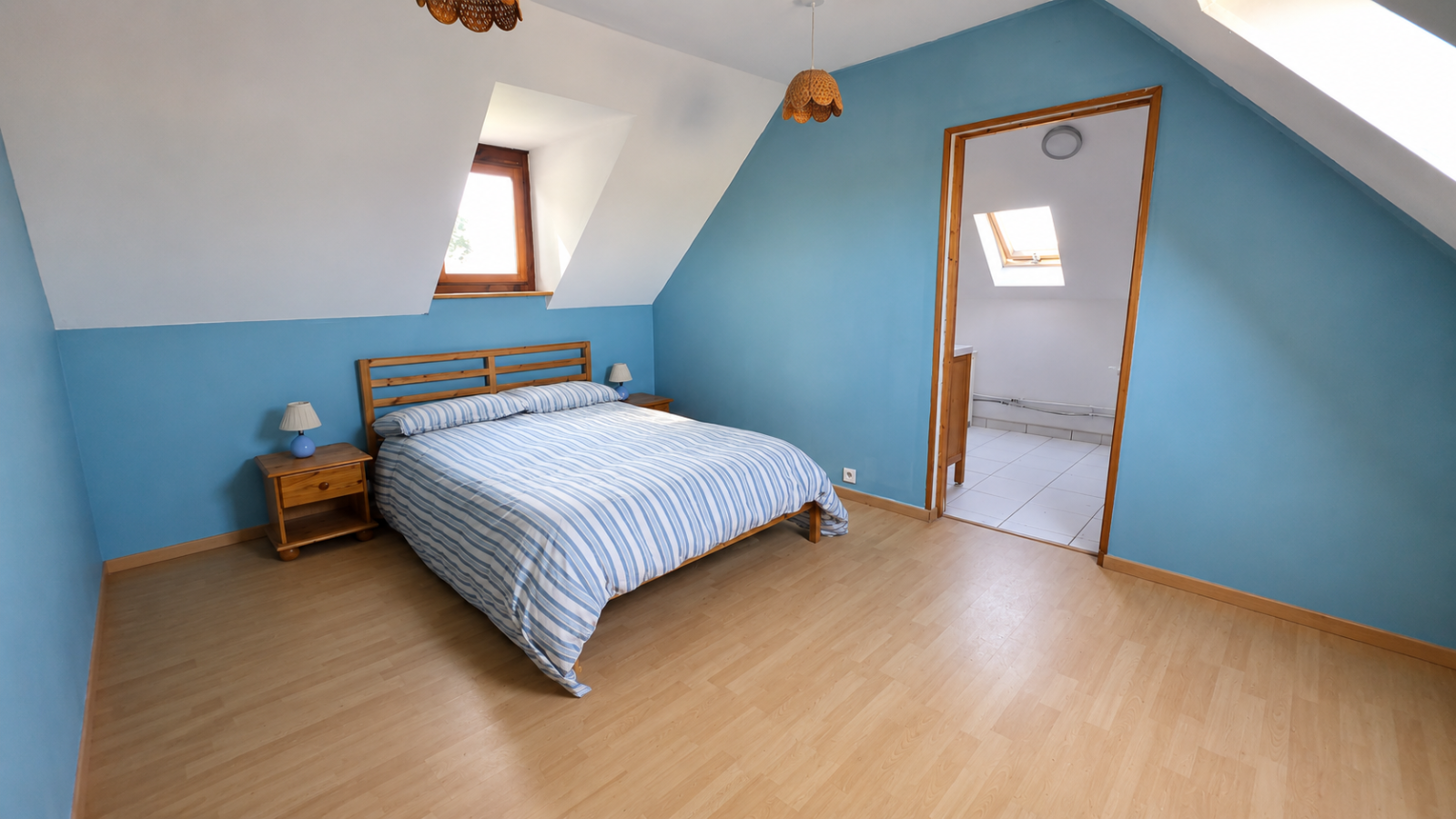 Mervans, Maison Bressane - 115m² - Piscine et Dépendances