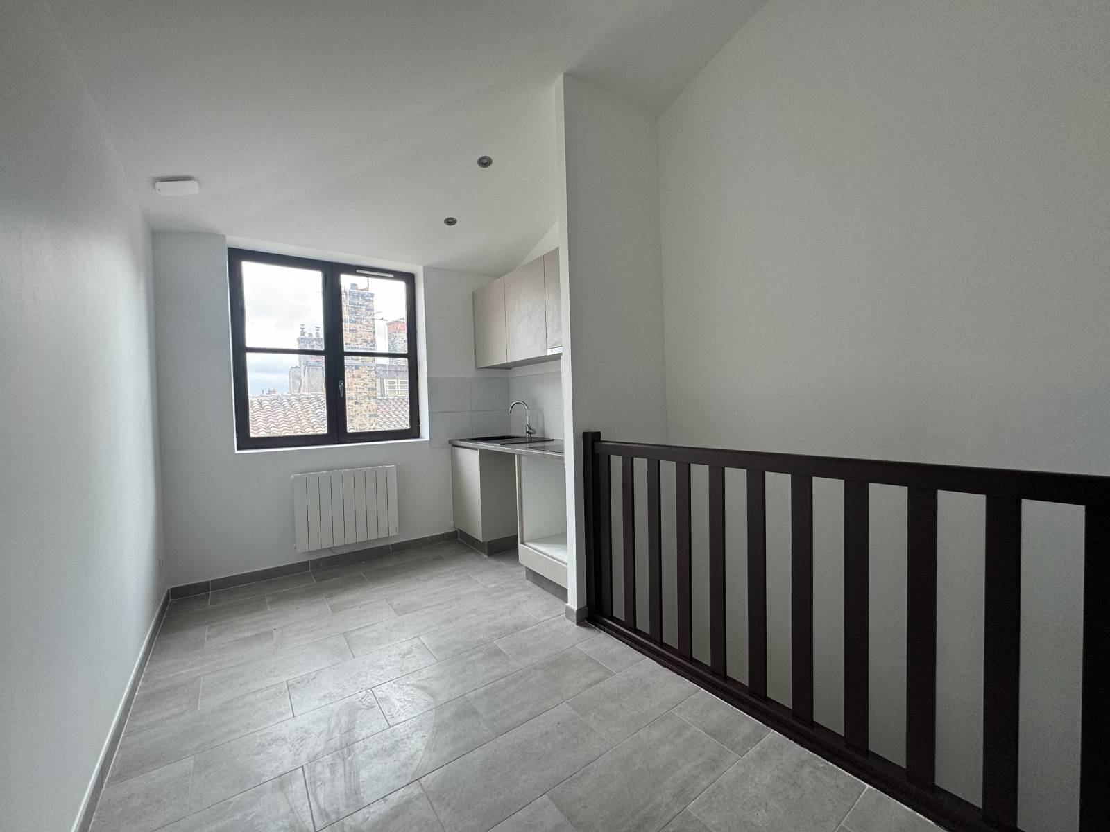 Appartement 1 chambre, résidence sécurisée, cuisine neuve Lyon Saint-Paul