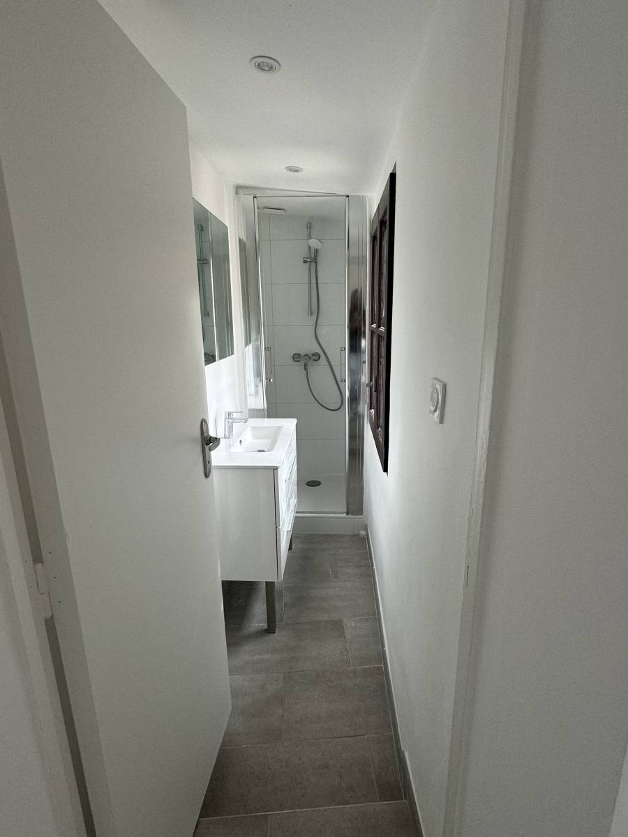 Appartement 2 pièces, calme, luminosité, buanderie, quartier Lyon Saint-Paul