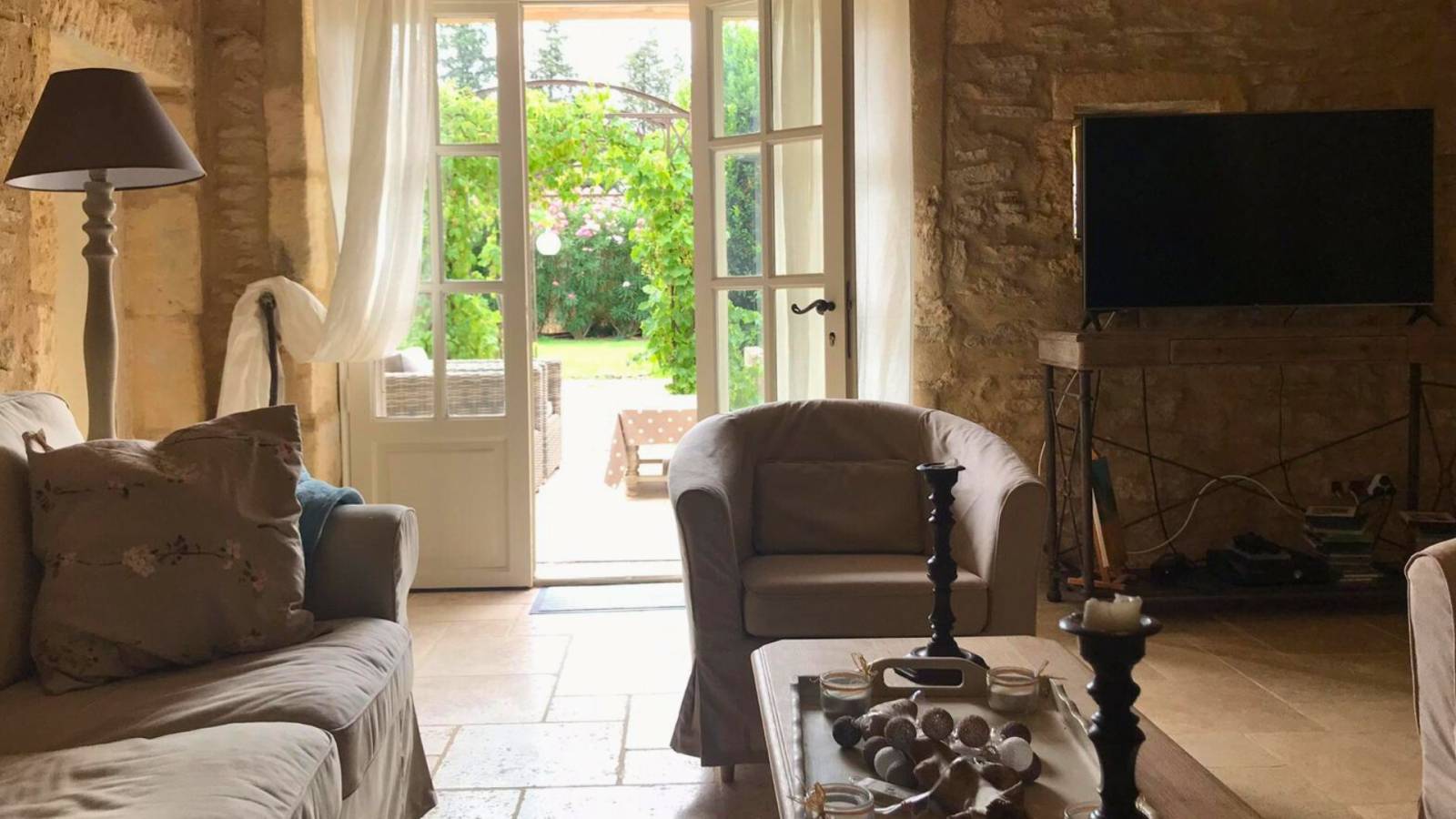 Mas Provençal et Gîtes au Cœur des Alpilles