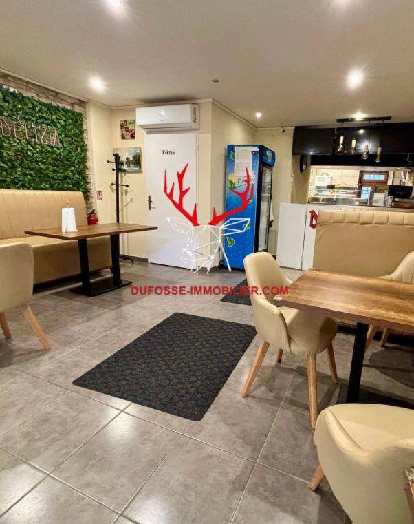 L'Isle d'Abeau , local commercial de 66m2 avec terrasse