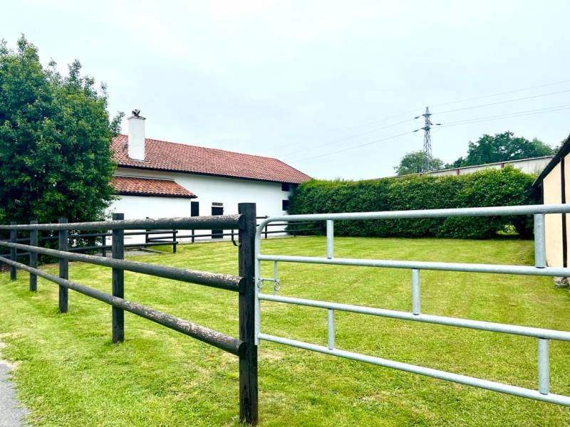 Propriété équestre d’exception à 2km des plages située dans les Pyrénées-Atlantiques  