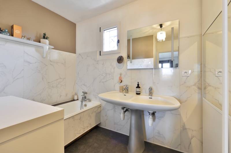 La Tour-de-Salvagny maison familiale 180 m² – 6 chambres