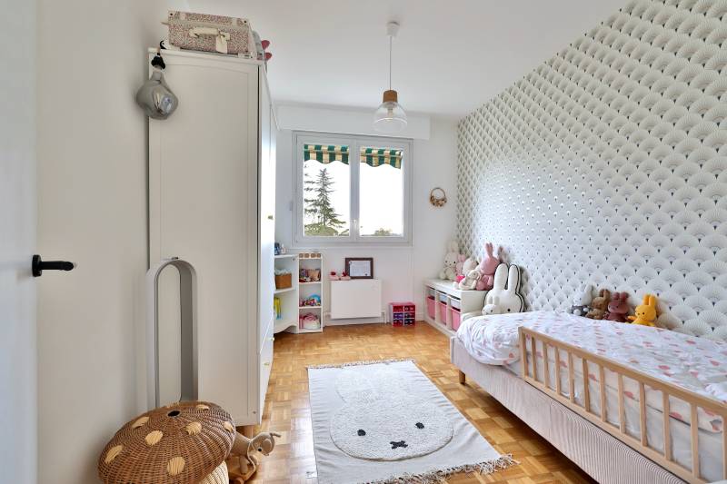 Charbonnières-les-Bains appartement 2 voire 3 chambres avec confort pour famille, avec piscine et tennis