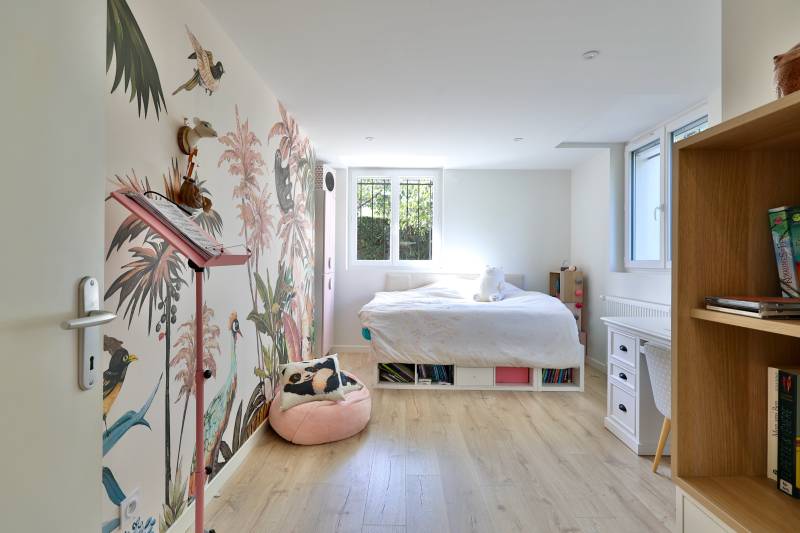 Maison à Fontaines-sur-Saône limite Caluire, quartier Le Vernay, au calme avec 5 chambres et possible extension