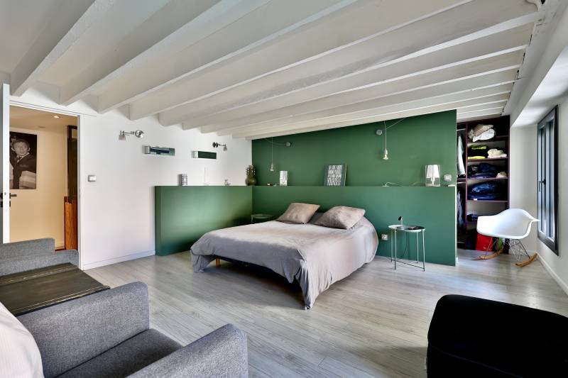 Villeurbanne, RARE maison/appartement atypique, avec patio et piscine chauffée, 4 chambres, grand sous-sol, au calme et au coeur de toutes les commodités