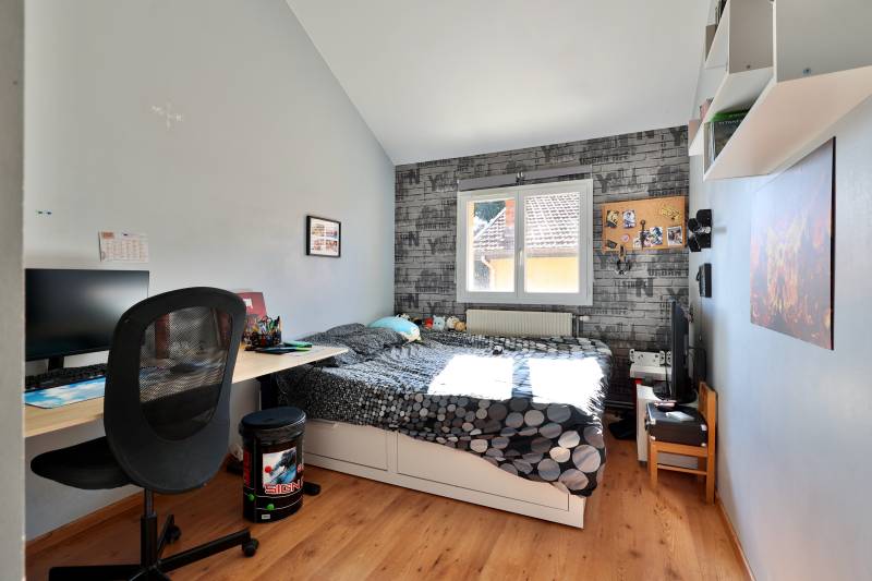 St-Genis-Laval, 5 chambres, possibilité 6 chambres
