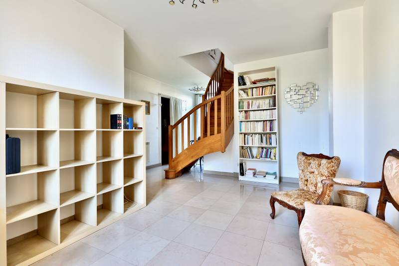 Villeurbanne : jolie maison en fond d'impasse avec jardin