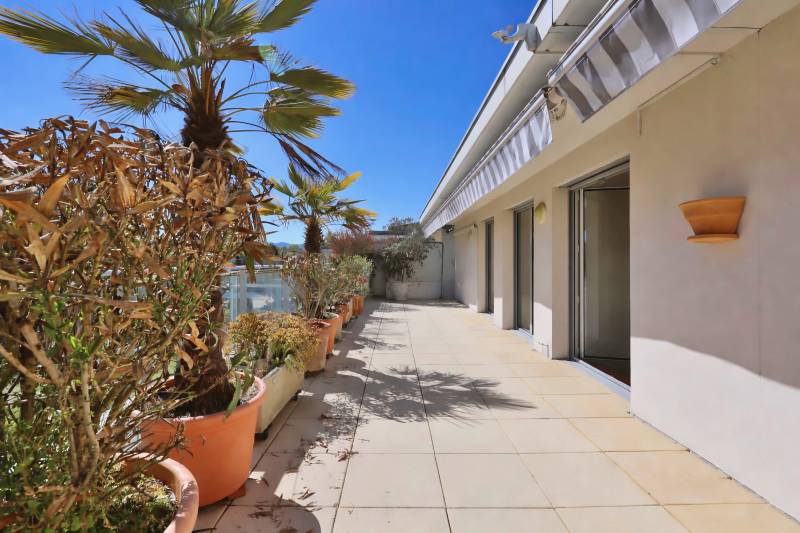 Tassin-la-Demi-Lune appartement 4 chambres Tassin-le-Bourg dernier étage