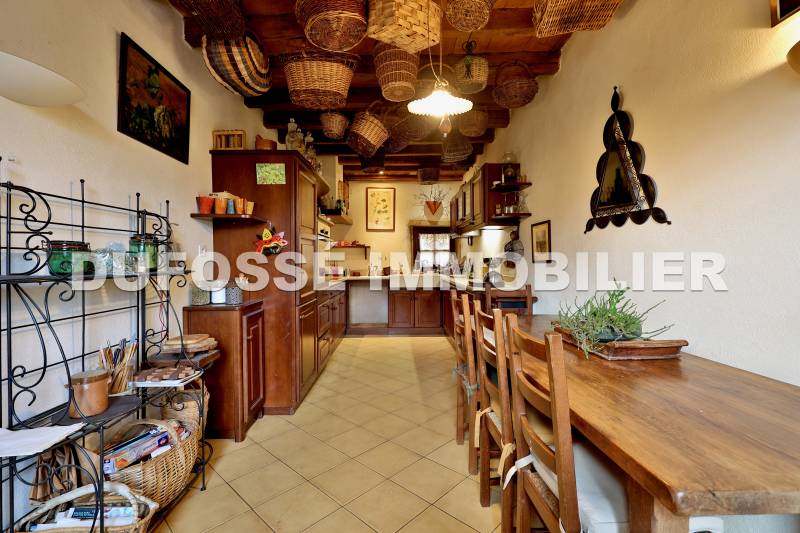 Propriété en Pierres Dorées Légny  