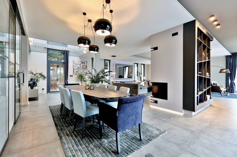 Saint-cyr-au-mont-d'or maison contemporaine d'exception hauteurs des Monts d'or, limite saint Cyr au Mont d'Or, 483 m², au calme, sans vis a vis. terrain avec vue exceptionnelle sur Lyon et la chaine des Alpes