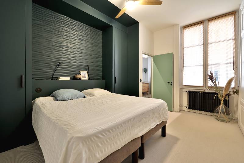 Appartement Lyon 6 avec balcon avec rénovation complète avec goût  et calme proche des écoles, transports, commerces et restaurants