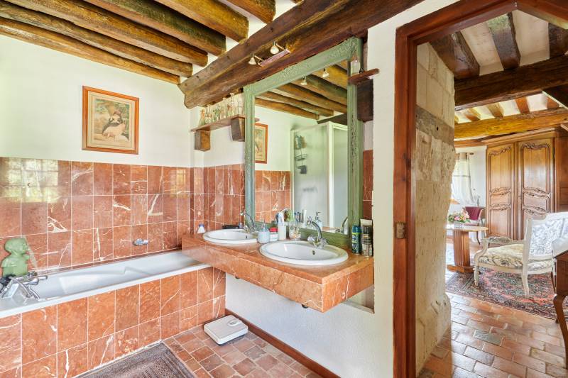 Propriété sur plus de 34400 m² de terrain