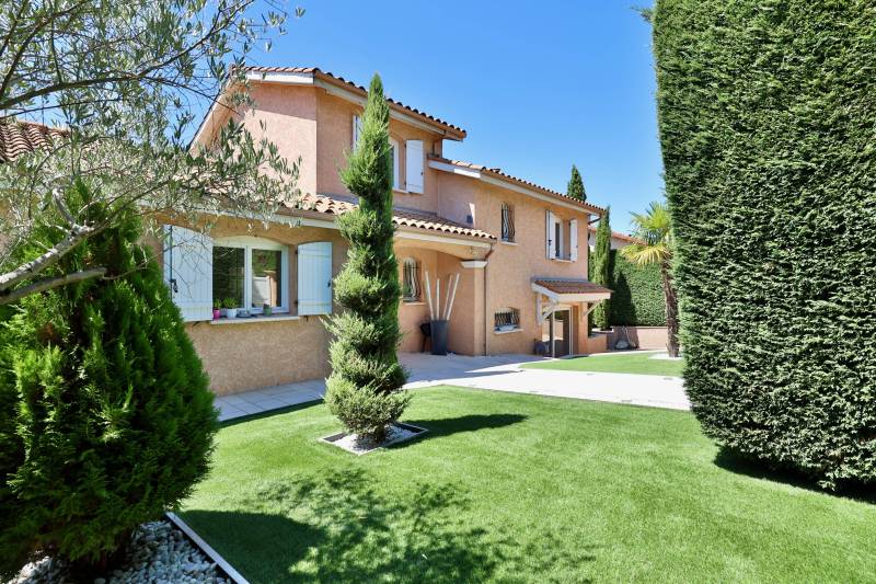 Lentilly maison 6 pièces 185 m² avec piscine