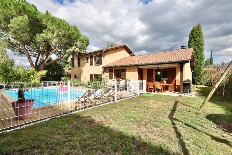 Dommartin maison 4ch - Piscine - Centre village