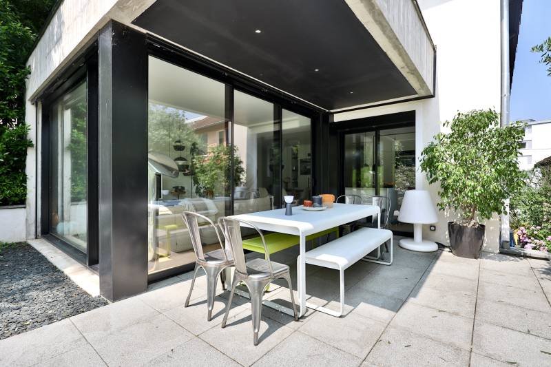 Caluire-et-Cuire, villa au calme, jardin, piscine, dépendance, 5 chambres, proches commodités