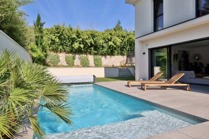 Maison contemporaine à vendre à Saint-Cyr-au-Mont-d'Or