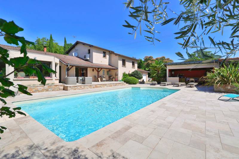 a vendre grande maison familiale à Frans