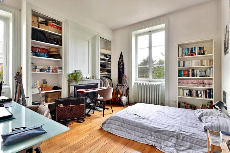 Maison bourgeoise proche centre Ecully 8 chambres proche bus tcl et proche commerces