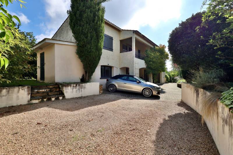 La Tour-de-Salvagny maison familiale 180 m² – 6 chambres