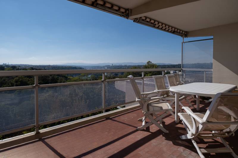 Caluire-et-Cuire T4 Vue Saône-balcon + terrasse
