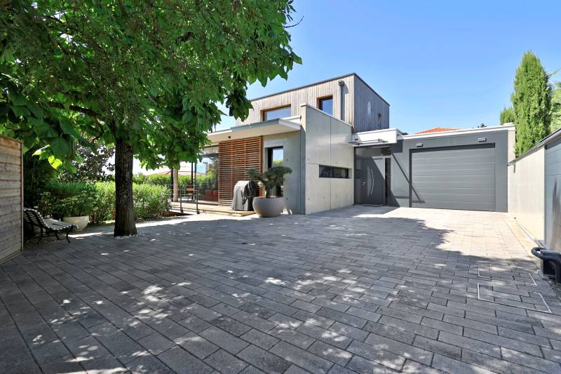 Soucieu-en-Jarrest, superbe villa contemporaine