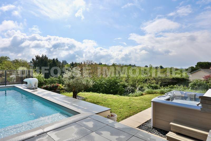 La Tour-de-Salvagny, villa contemporaine 5 ch secteur prisé