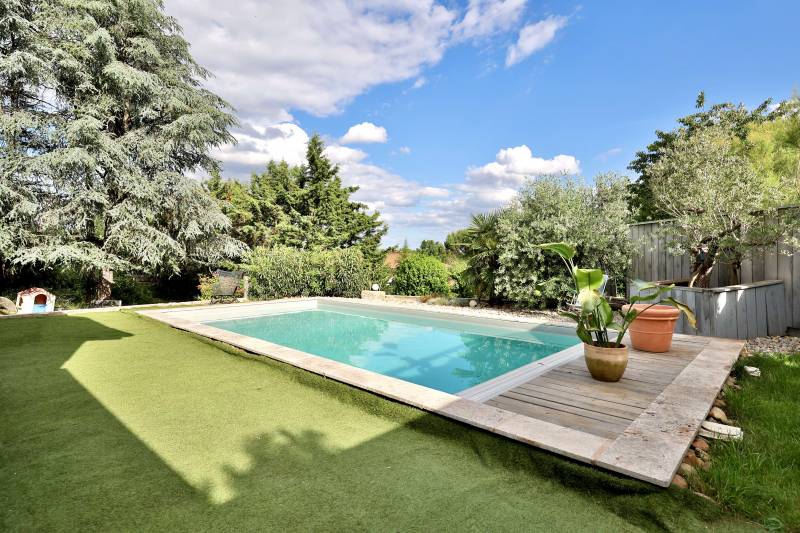 belle bâtisse ancienne rénovée Saint-Genis-les-Ollières  au calme, proche commodités