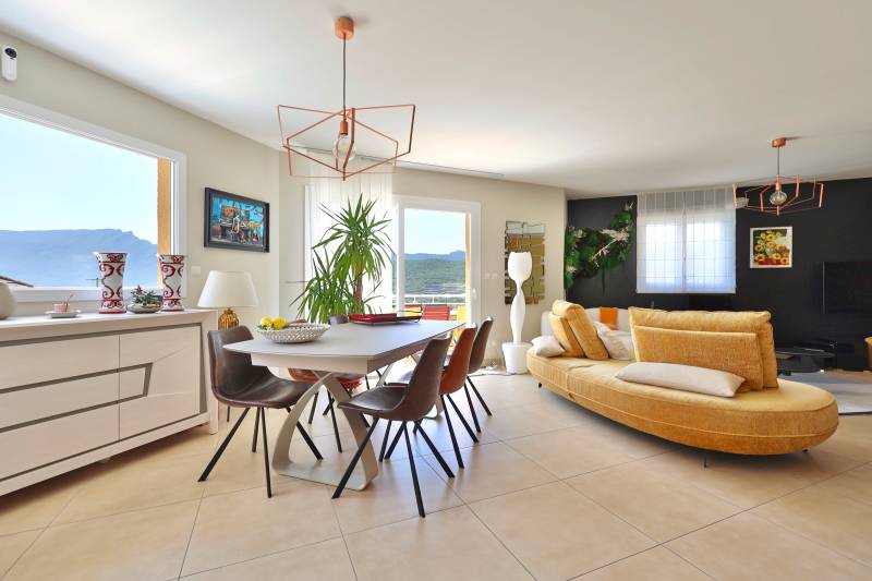 maison 5 chambres à vendre à Aix les Bains vue lac piscine chauffée et sécurisée double garage 