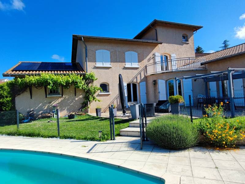 Charantonnay - maison familiale 225m² sur terrain de 1500m²