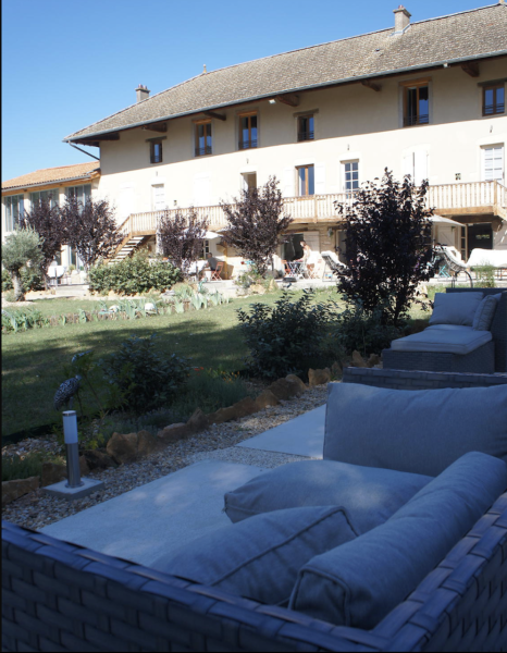 disponible à la vente beau domaine chambres d'hôtes en Bourgogne 