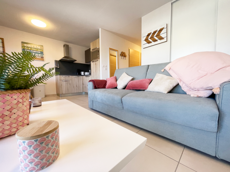 Studio Cabine, avec balcon à la joue du loup dans le devoluy residence piscine