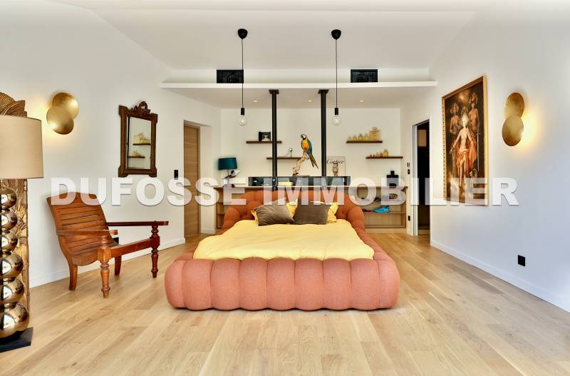 Coup de cœur : propriété Lyon 08  Maison type loft 4 chambres et 3 garages