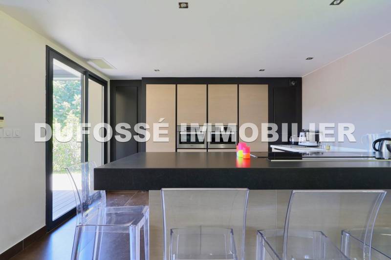 MANDAT EXCLUSIF : Villa 5 chambres à Fontaines-Saint-Martin Terrain avec piscine