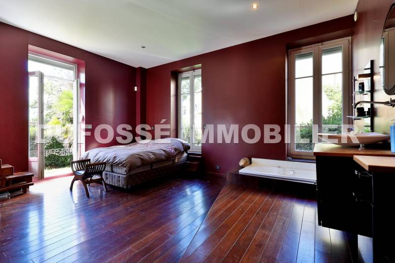 EXCLUSIVITÉ : Appartement T5 proche Tassin-le-Demi-Lune, piscine et jardin privés